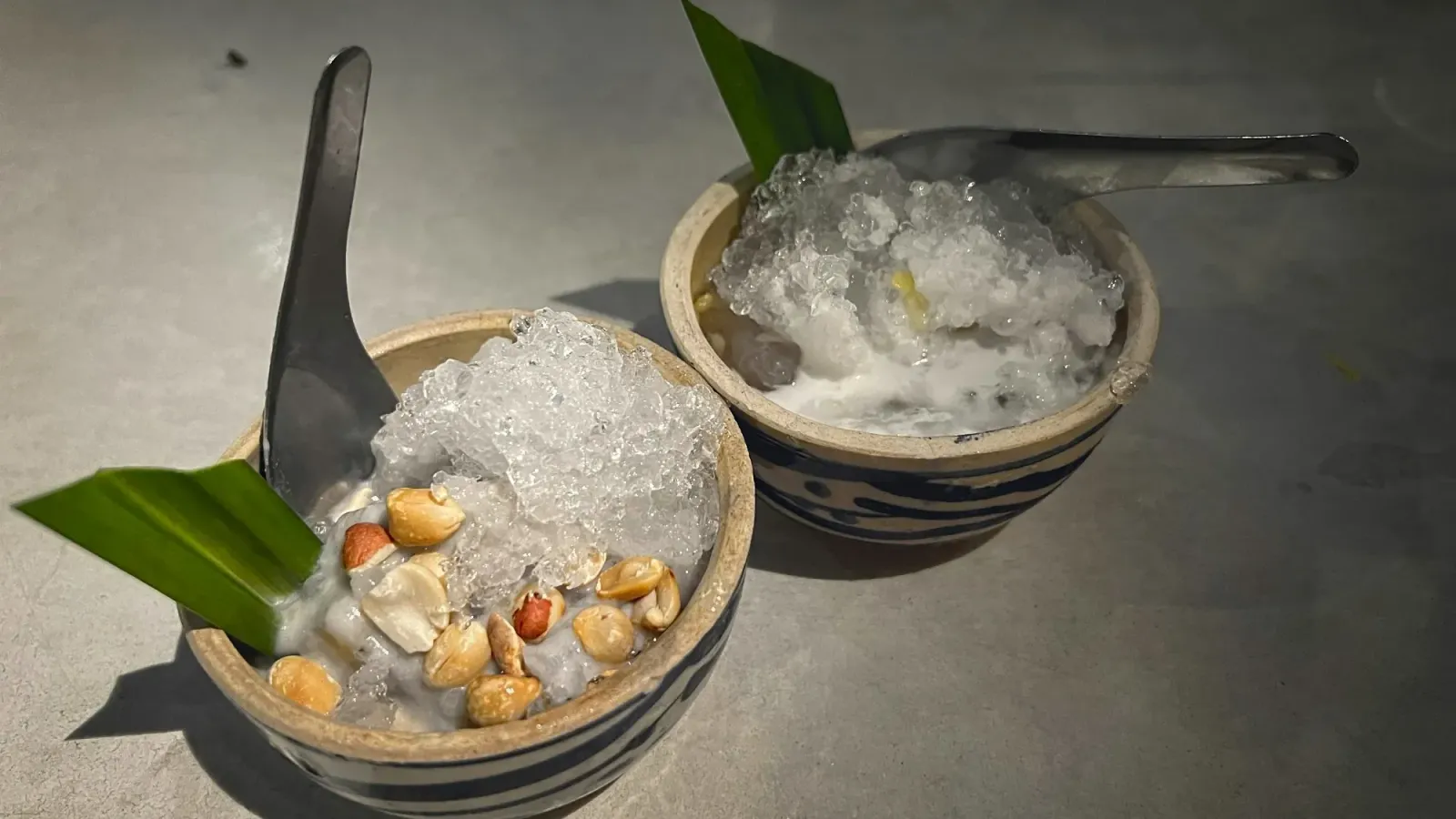 Chè by Mr. Wanderer Two types of Chè.