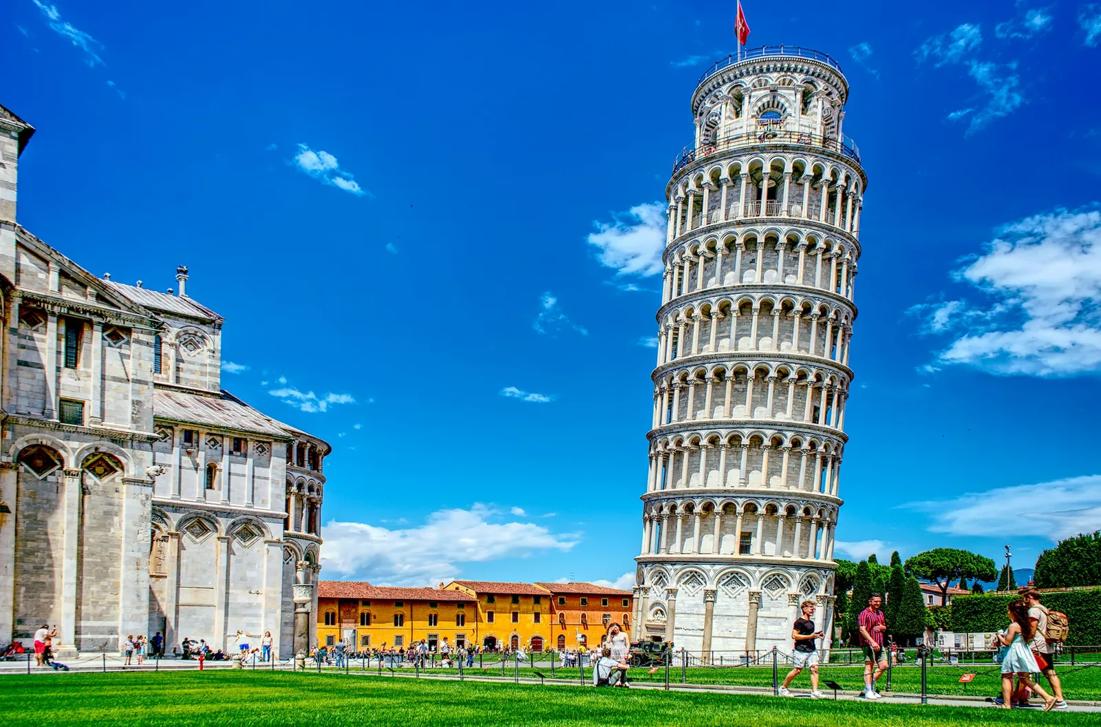 Piazza dei miracoli pisa HDR