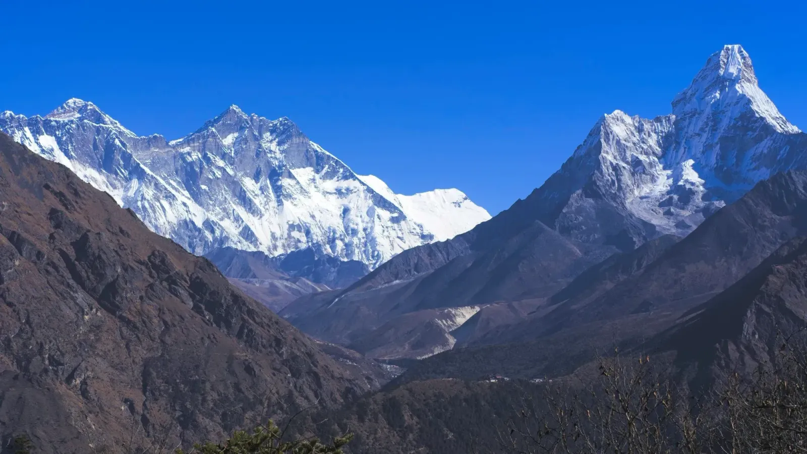 Sagarmatha High Peaks by Mr. Wanderer Lhotse, Mount Everest, and Ama Dablam's peaks